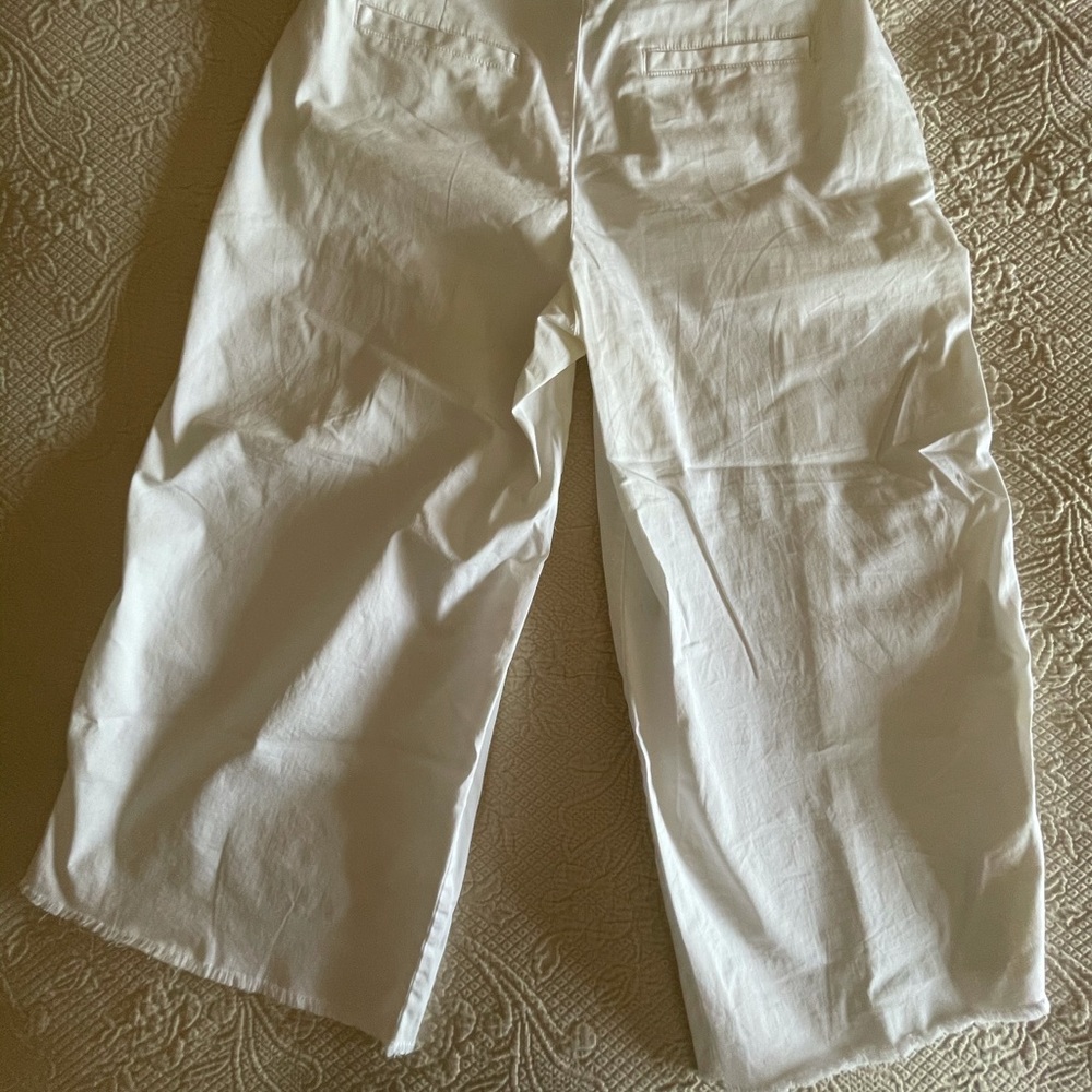 Gap wide leg pants - cropped // Size 6 - Picture 2 of 2